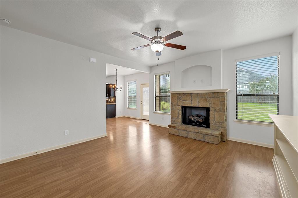 10237 Condor Loop Waco, TX 76708 - Photo 3 of 25