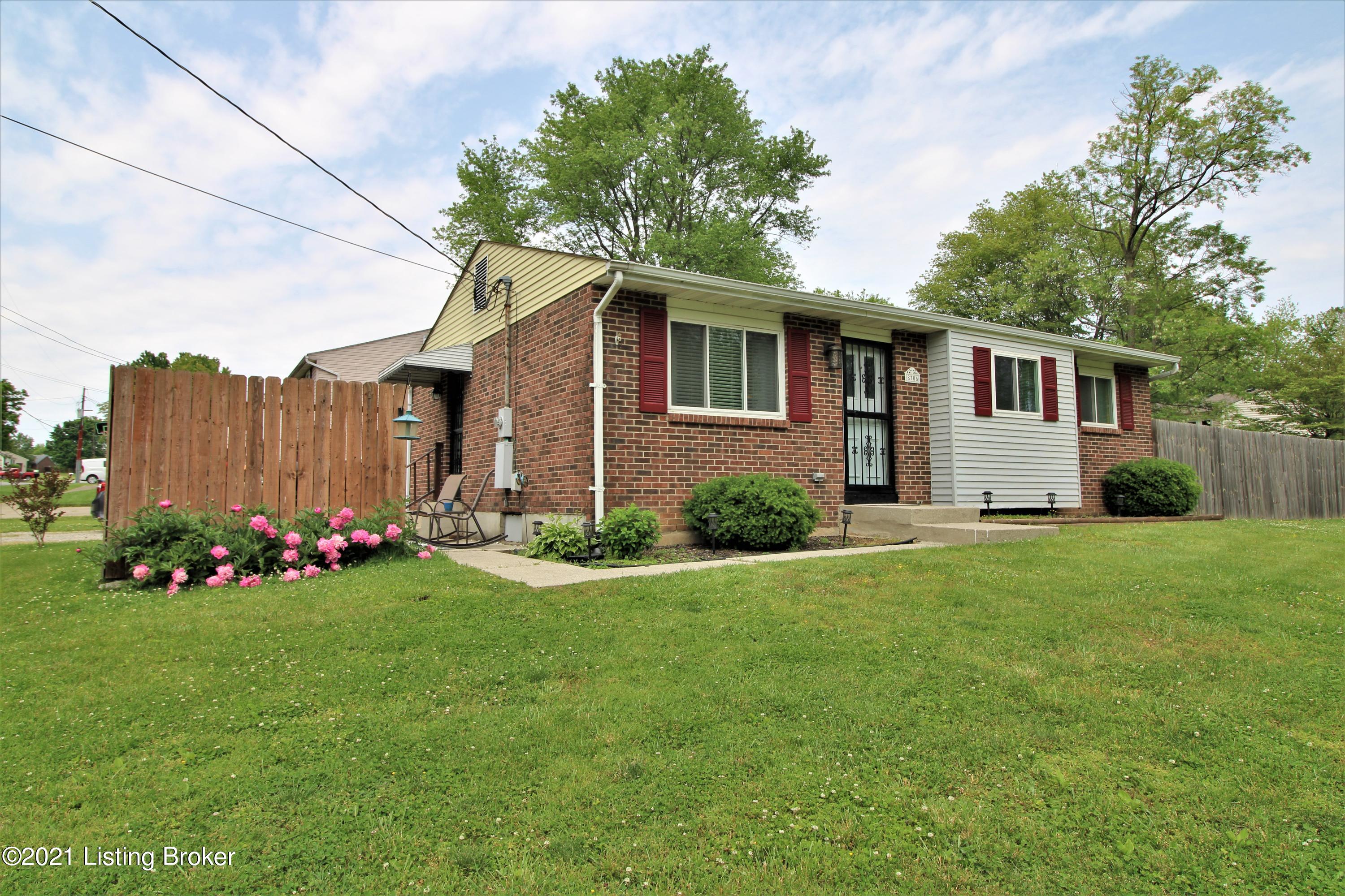 8306 Roseborough Road Louisville, KY 40228 - Photo 25 of 27 Front Yard
