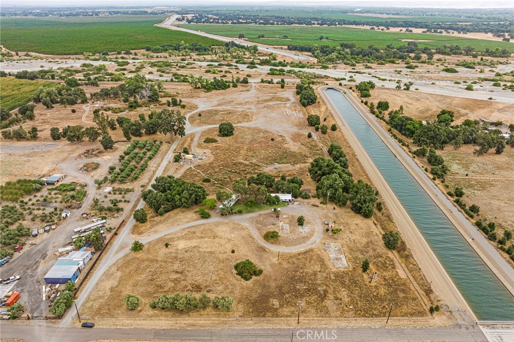 24154 Maria Avenue Corning, CA 96021 - Photo 33 of 40 a view of a sky from a terrace