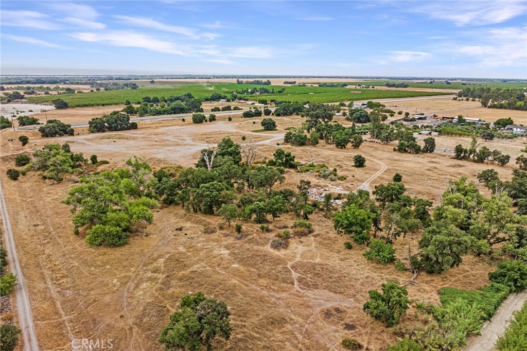 24154 Maria Avenue Corning, CA 96021 - Photo 39 of 40 a view of a city with an ocean