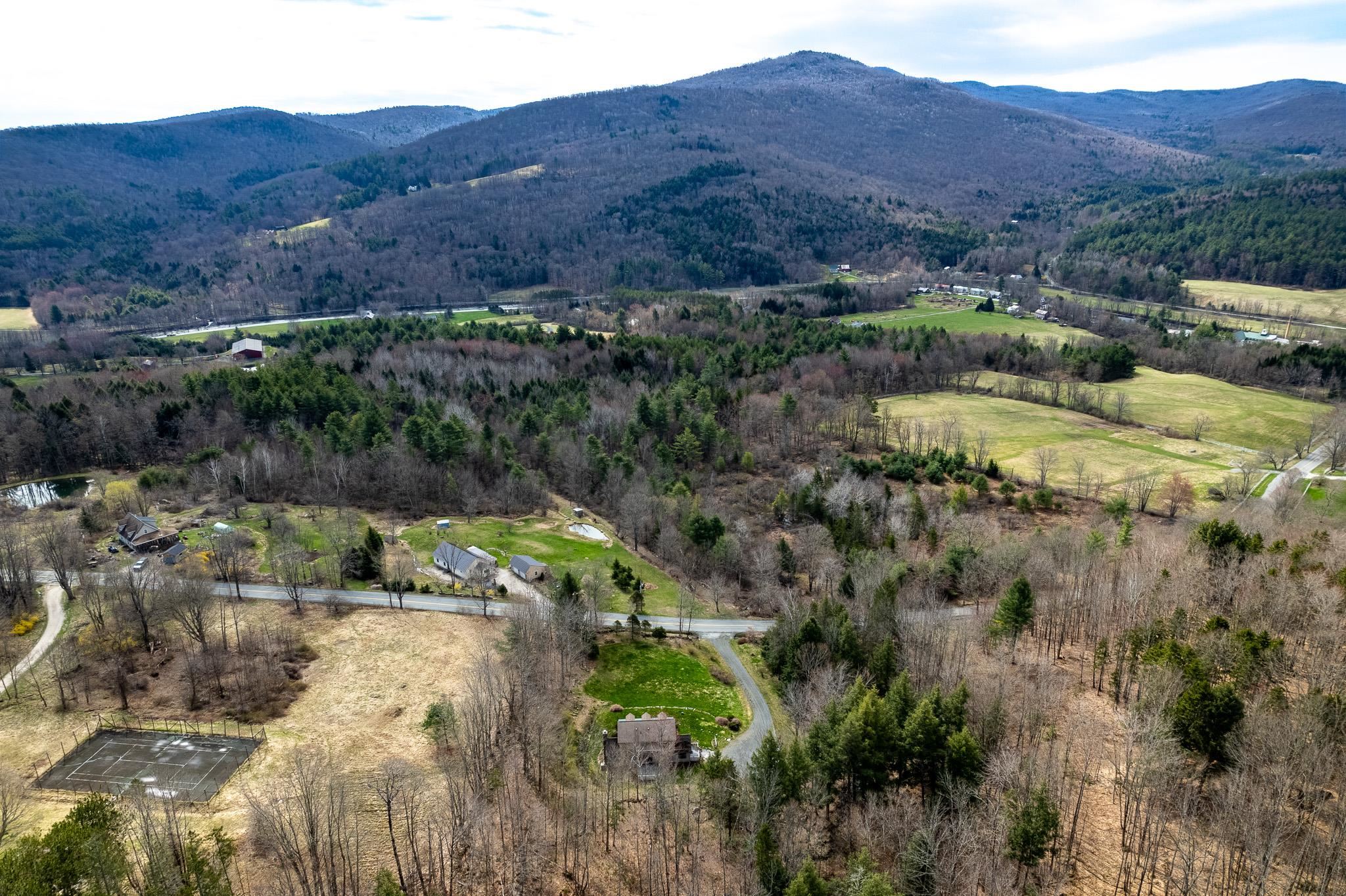 629 North Bridgewater Road Bridgewater, VT 05034 - Photo 27 of 39