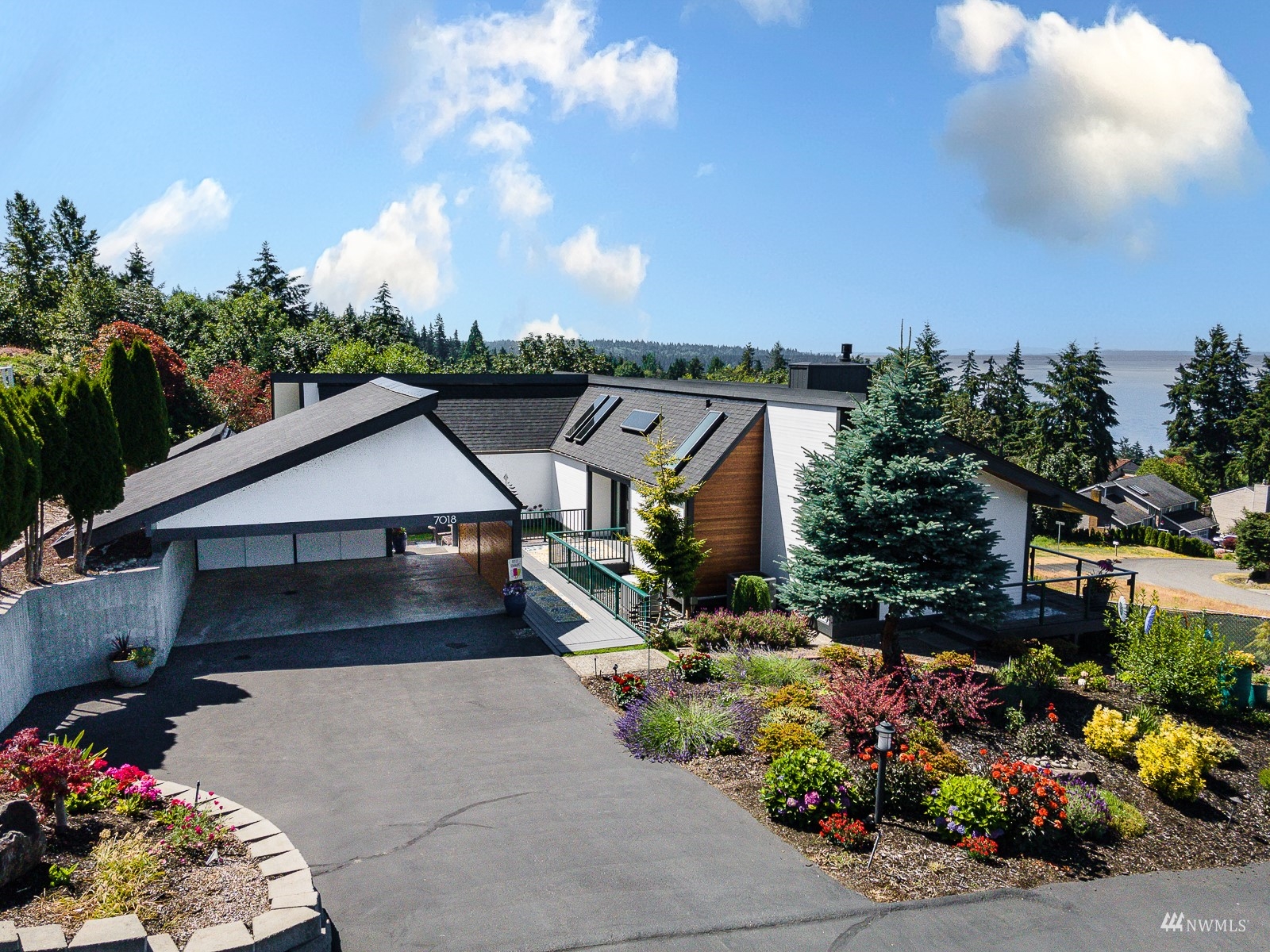 7018 150th Place Southwest Edmonds, WA 98026 - Photo 1 of 40