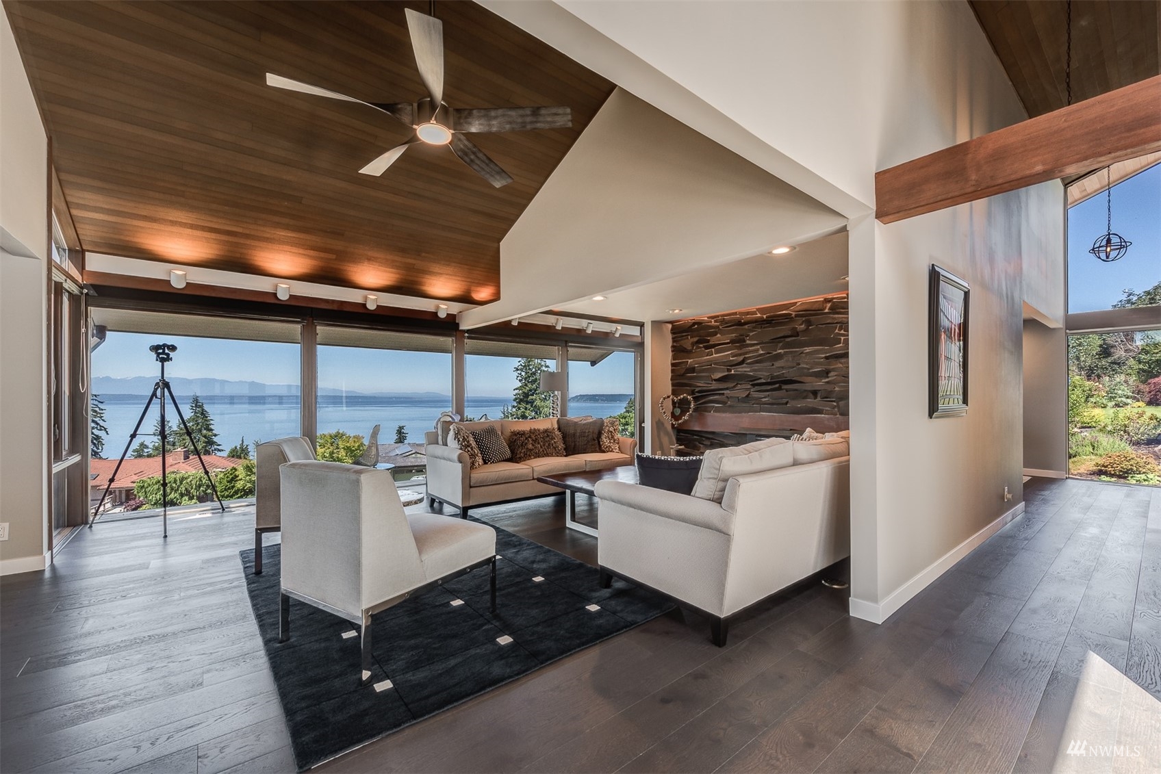 7018 150th Place Southwest Edmonds, WA 98026 - Photo 14 of 40