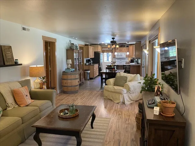 $624,900 | 33521 North Charby Lane, Deer Park, WA 99006