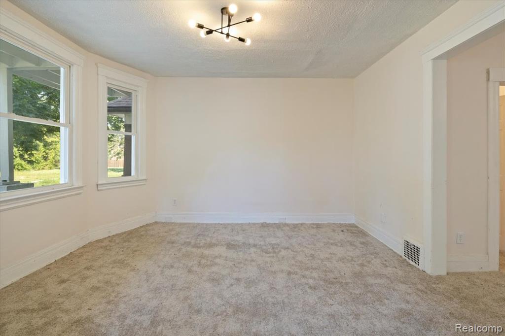 4510 Harding Street Detroit, MI 48214 - Photo 6 of 35 Gallery Image 6