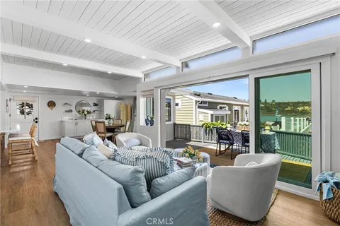 $927,000 | 8 Saratoga, Newport Beach, CA 92660