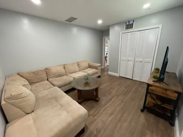 $4,499 | 2620 Northeast 19th Street, Pompano Beach, FL 33062