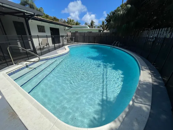 $4,499 | 2620 Northeast 19th Street, Pompano Beach, FL 33062