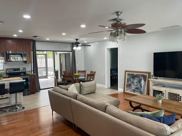 $4,499 | 2620 Northeast 19th Street, Pompano Beach, FL 33062