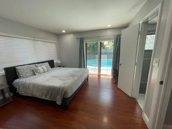 $4,499 | 2620 Northeast 19th Street, Pompano Beach, FL 33062