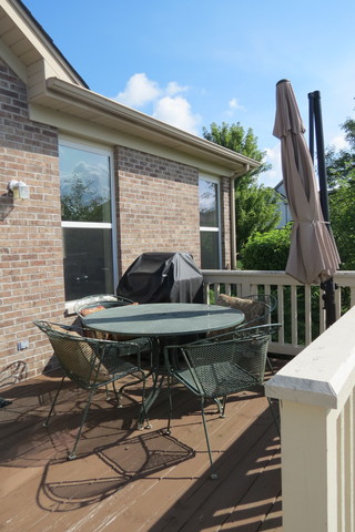 992 Oak Ridge Boulevard Elgin, IL 60120 - Photo 22 of 25 a view of backyard with seating space