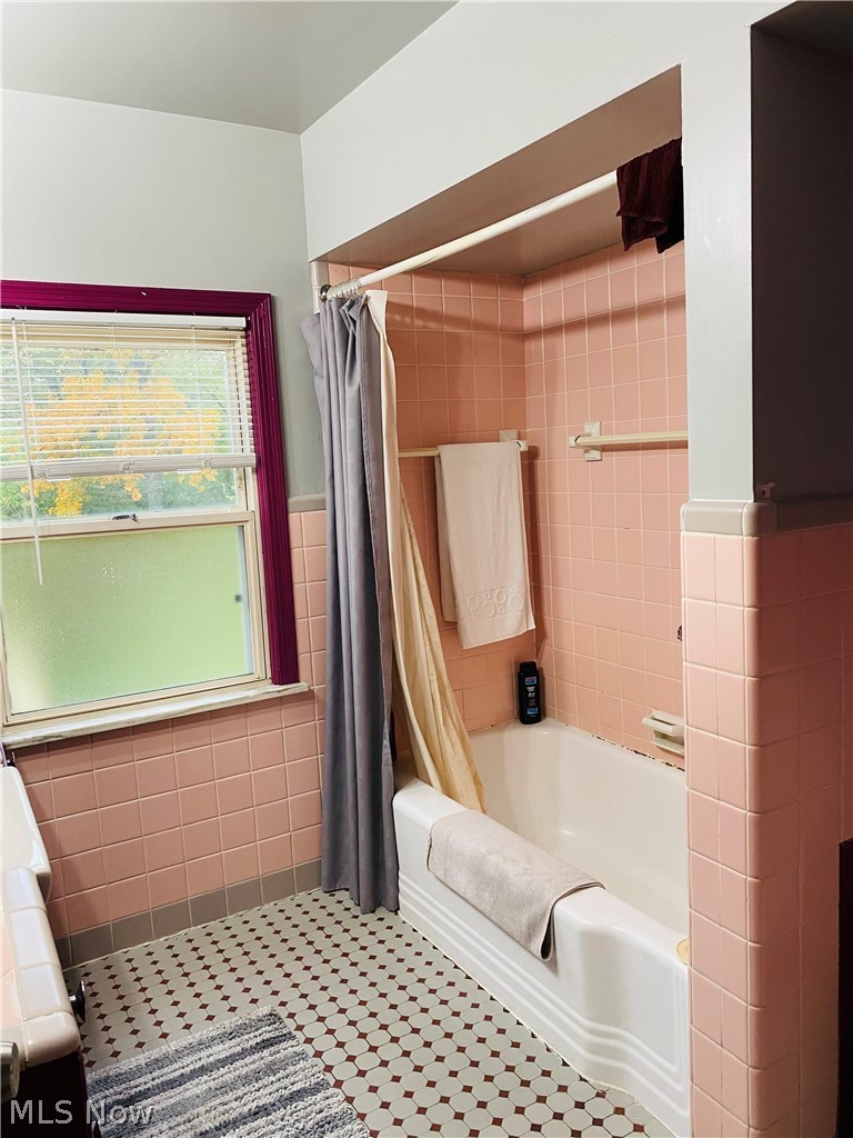 3169 Rumson Road Cleveland, OH 44118 - Photo 12 of 13