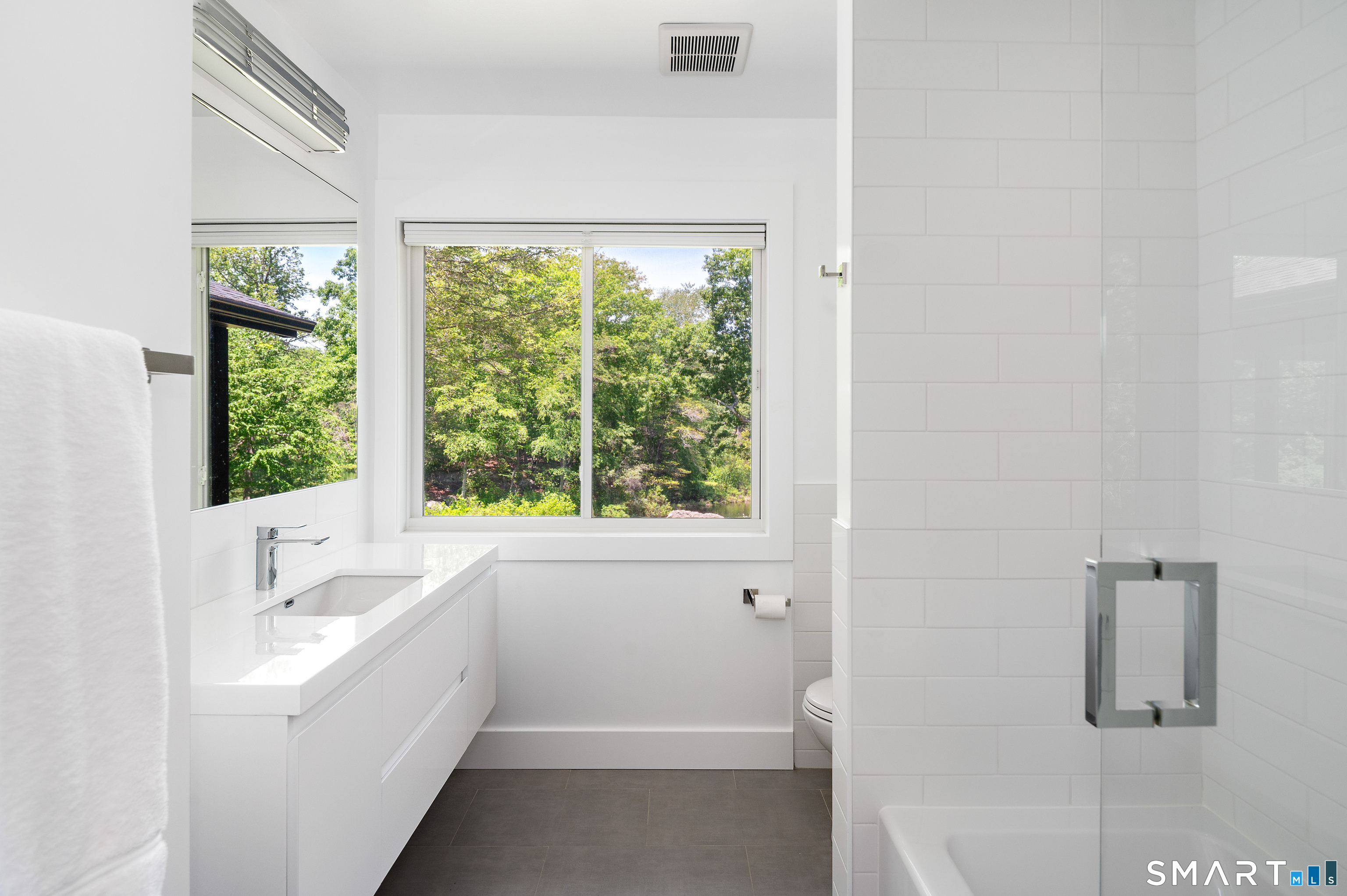 198 Woodchuck Road Stamford, CT 06903 - Photo 19 of 28
