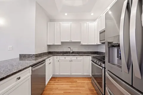 $3,800 | 814 West Hubbard Street, Unit 4, Chicago, IL 60642