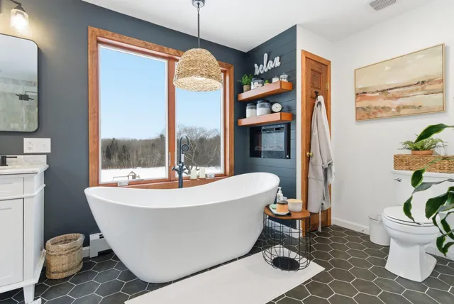 $689,000 | 332 Stetson Road, Lewiston, ME 04240