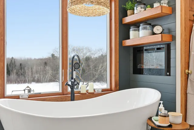 $689,000 | 332 Stetson Road, Lewiston, ME 04240