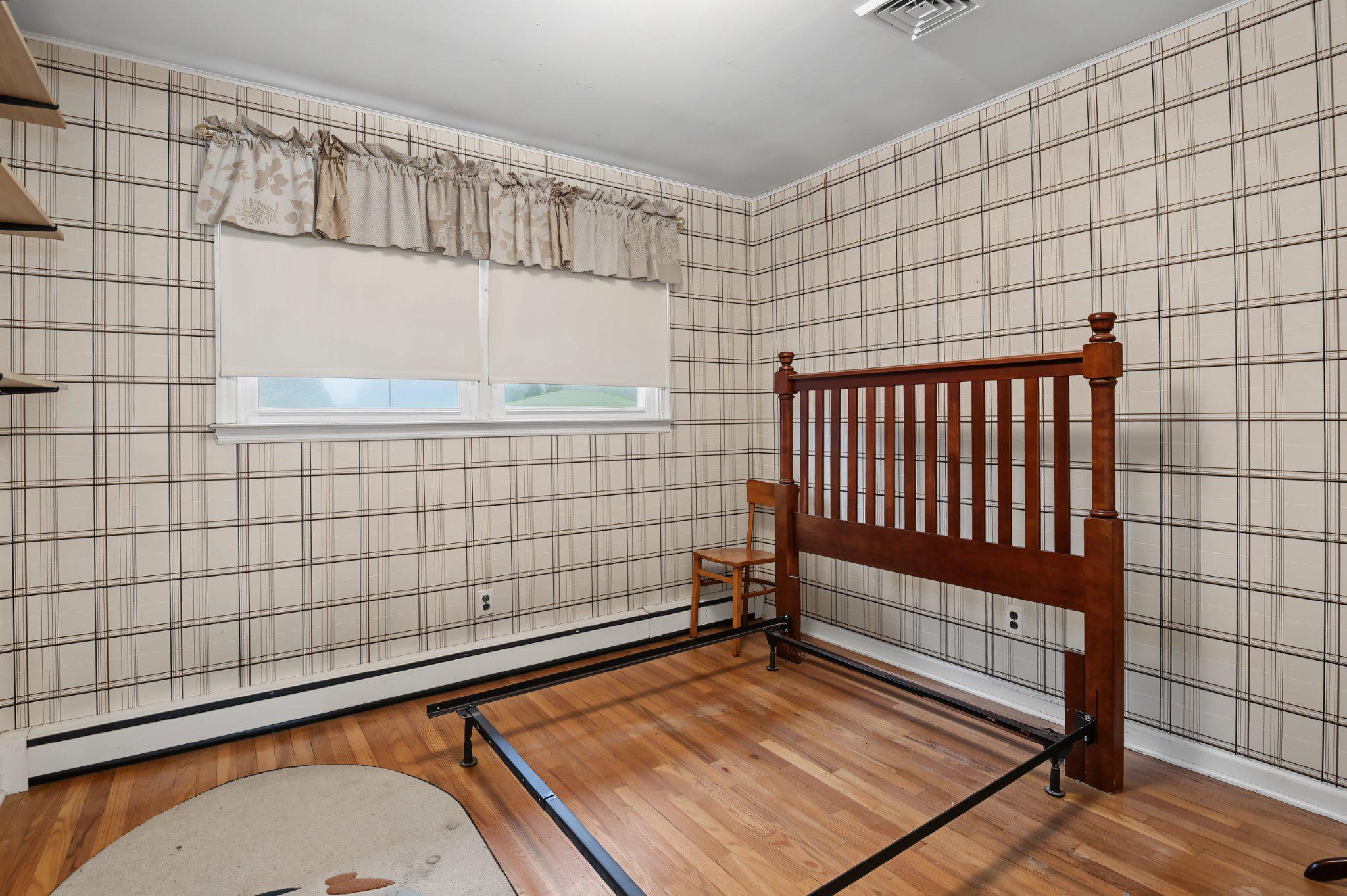 2702 Pecksniff Road Wilmington, DE 19808 - Photo 23 of 24 Third bedroom