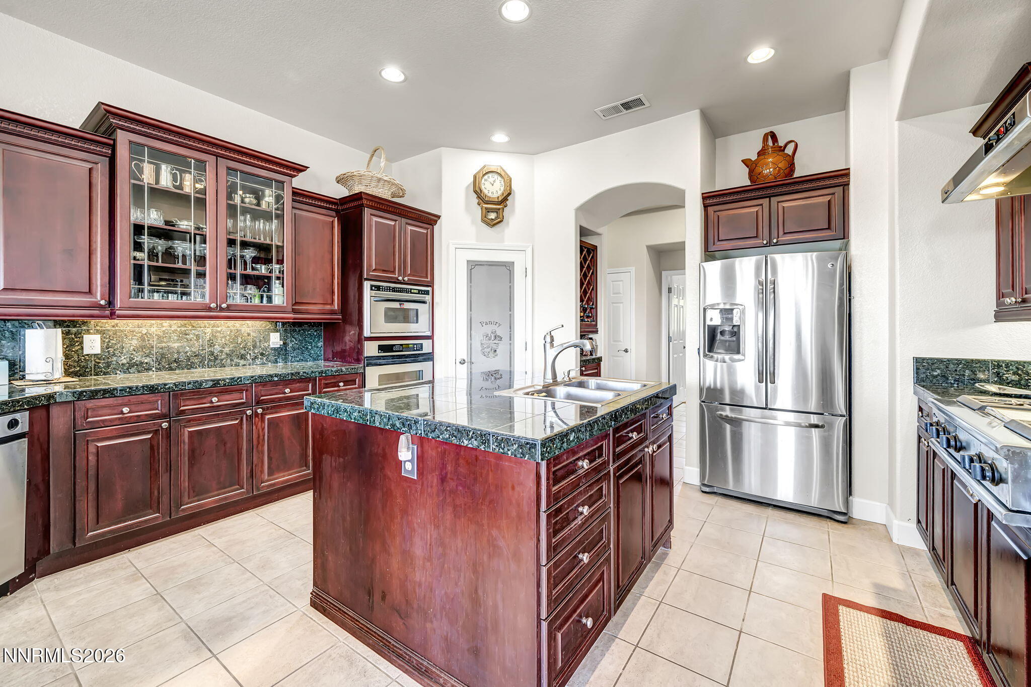 5417 South Elk River Road Reno, NV 89511 - Photo 16 of 42 Kitchen