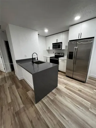 $2,100 | 15669 Southwest 73rd Cir Terrace, Unit 412, Miami, FL 33193