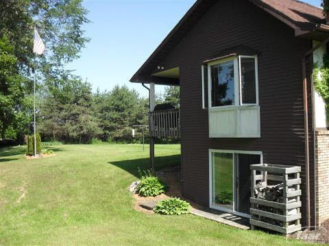 9472 Sharp Road Swartz Creek, MI 48473 - Photo 4 of 47 20252599-3.JPG