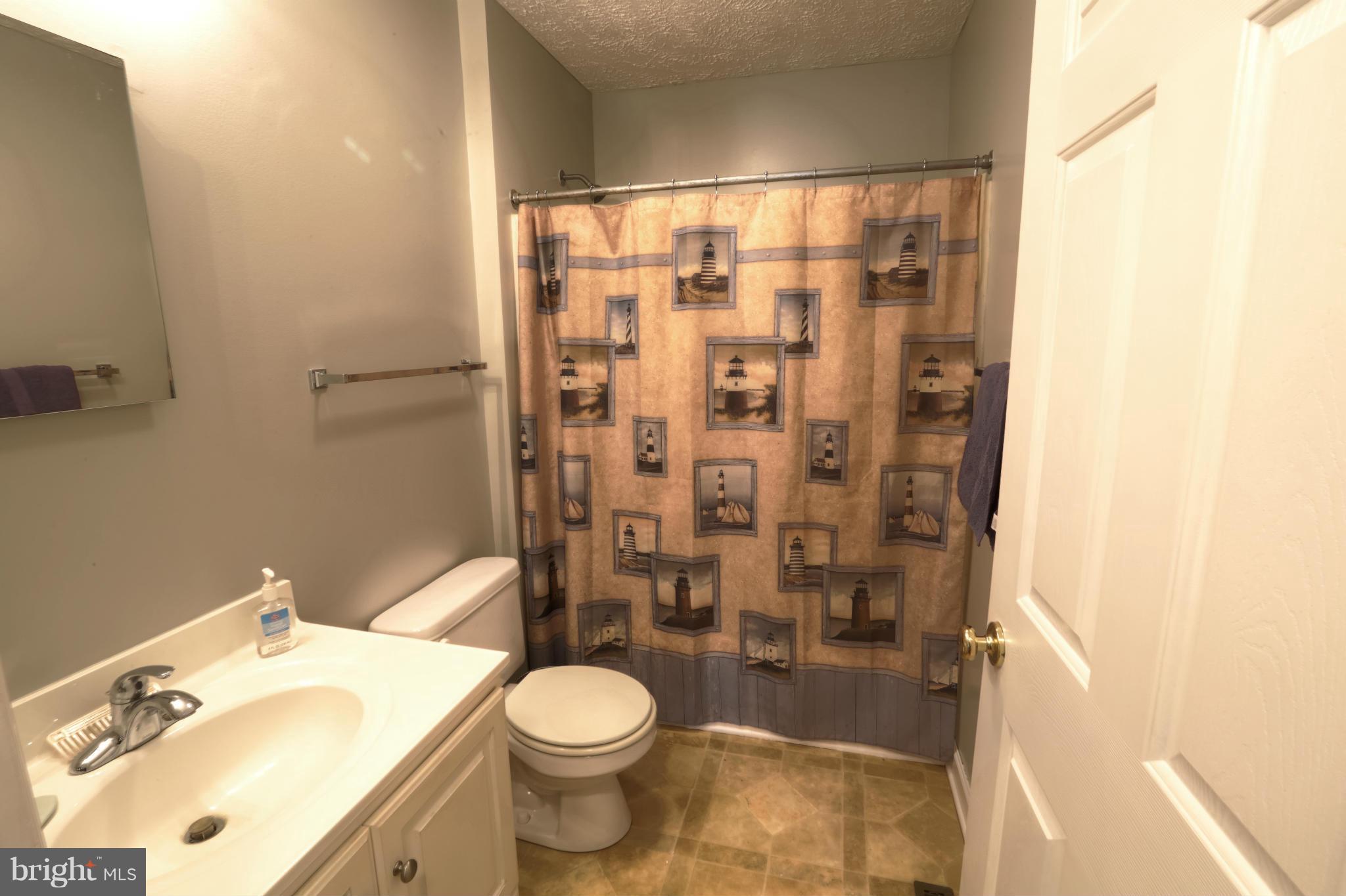 16108 Waterloo Road Amissville, VA 20106 - Photo 13 of 24 Bath