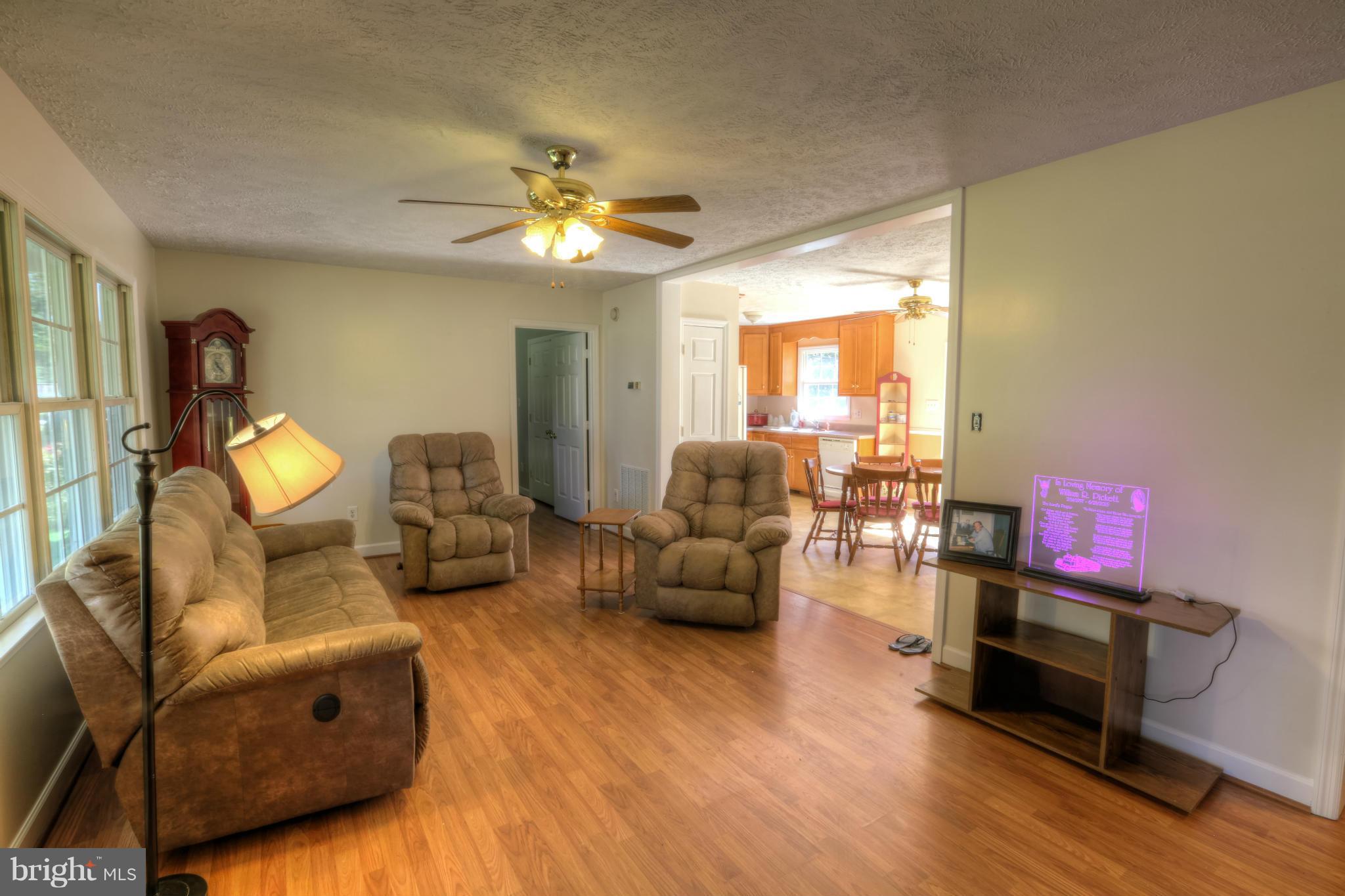 16108 Waterloo Road Amissville, VA 20106 - Photo 4 of 24 Family Room