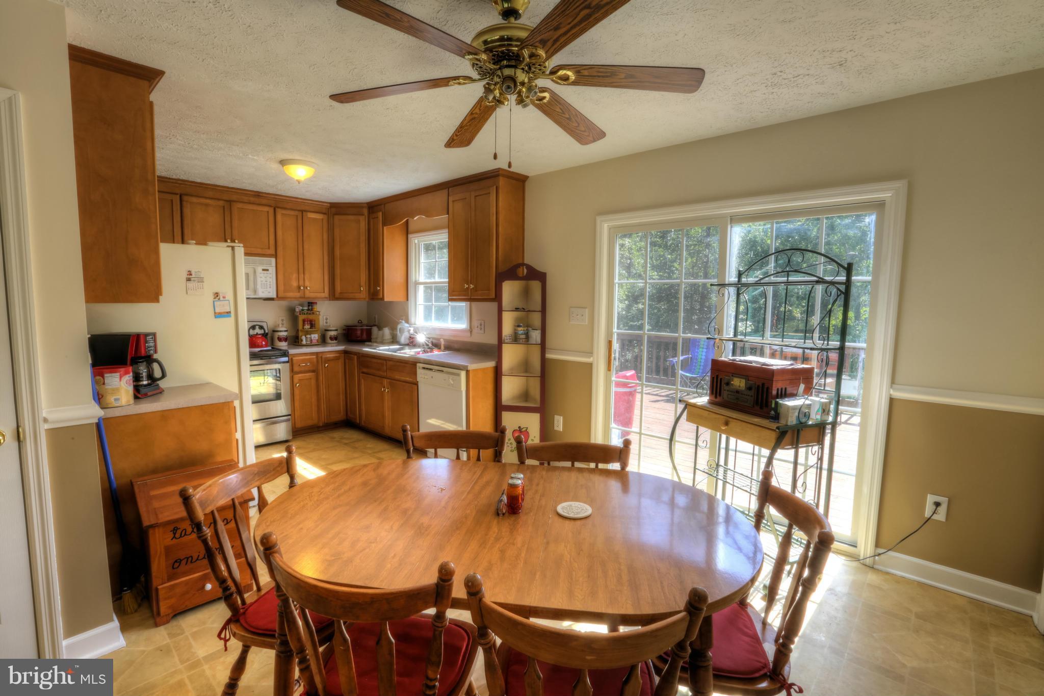 16108 Waterloo Road Amissville, VA 20106 - Photo 5 of 24 Kitchen