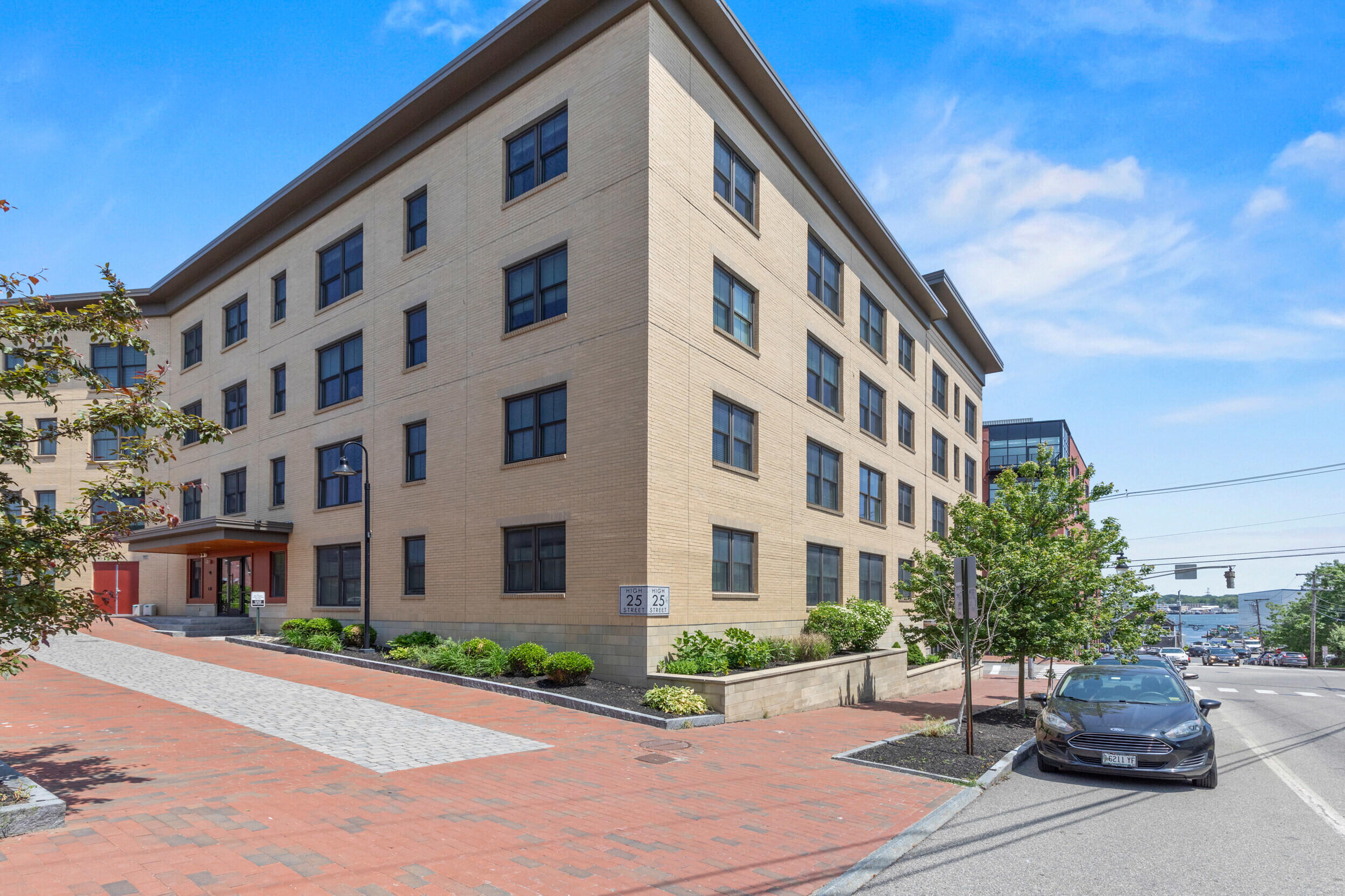 25 High Street, Unit 402 Portland, ME 04101 - Photo 32 of 35 25 high street portland27