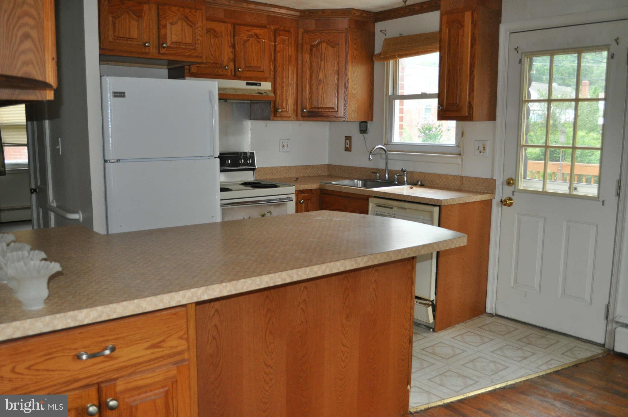 1016 Kingston Road Baltimore, MD 21208 - Photo 2 of 22 Kitchen