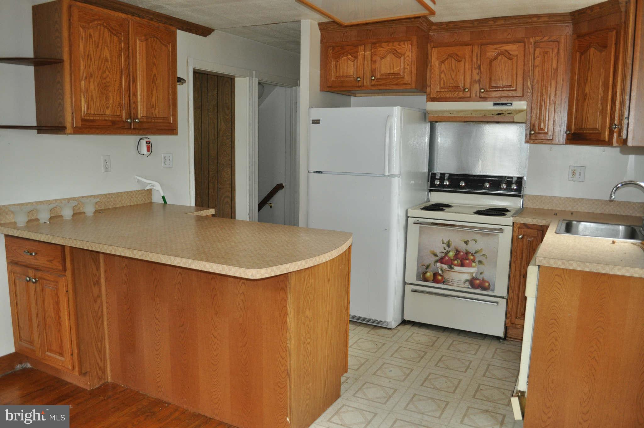 1016 Kingston Road Baltimore, MD 21208 - Photo 3 of 22 Kitchen