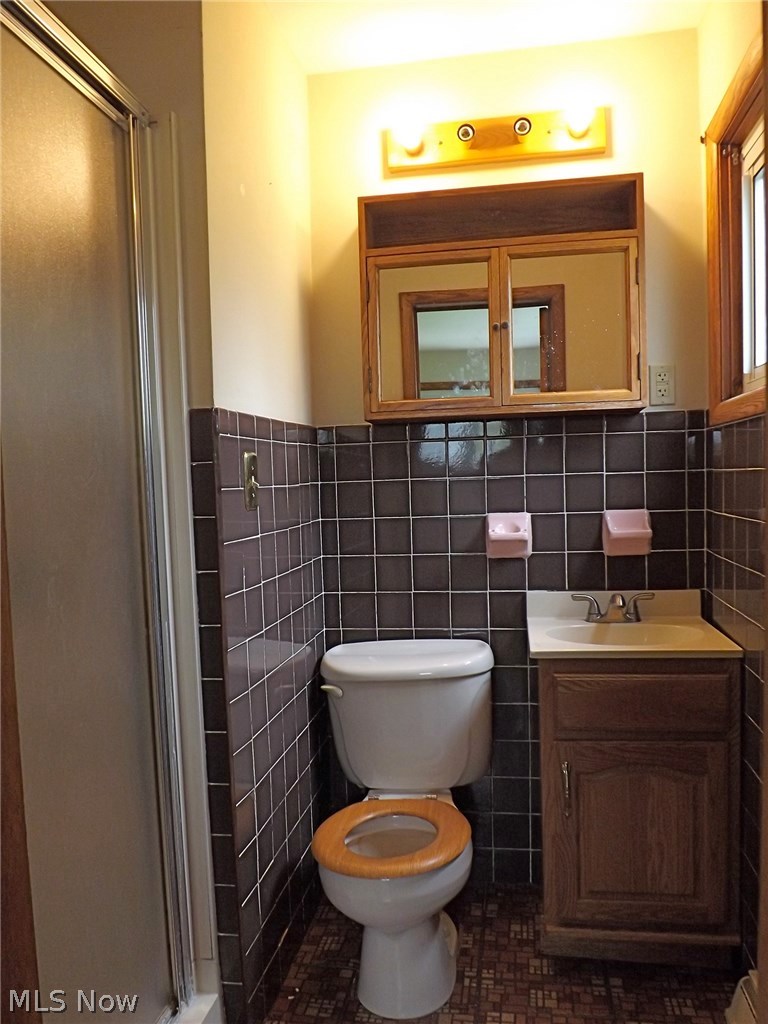 5914 Dailey Road New Franklin, OH 44319 - Photo 7 of 12 Gallery Image 7