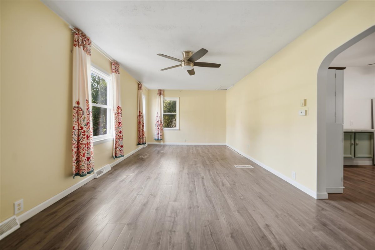 10464 2 Mile Road Thomson, IL 61285 - Photo 12 of 28 Gallery Image 12