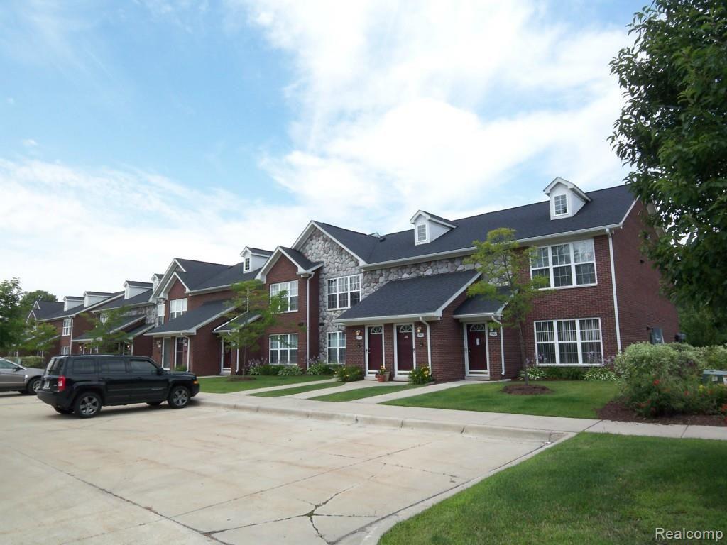33580 Utica Road Fraser, MI 48026 - Photo 34 of 44 100_7488.jpg