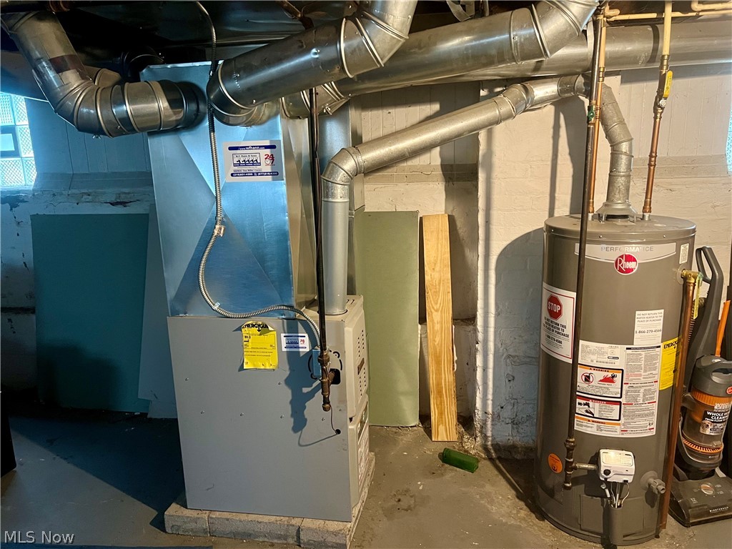 1714 Hillview Road Cleveland, OH 44112 - Photo 14 of 17 Utilities featuring heating unit and water heater