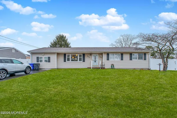 $499,000 | 237 Pine Tree Drive, Brick, NJ 08723