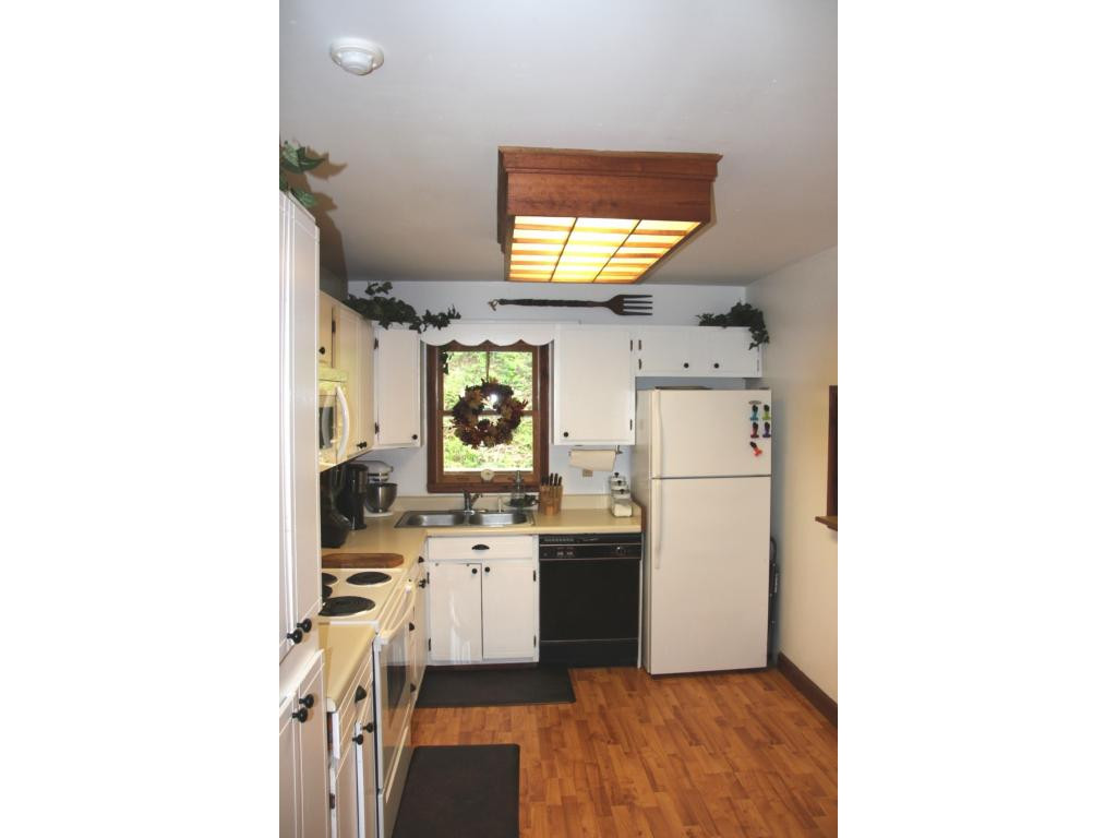 6909 Big Dry Run Road Butler, TN 37640 - Photo 23 of 25 KITCHEN