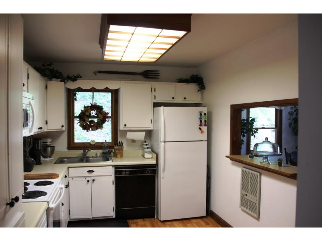 6909 Big Dry Run Road Butler, TN 37640 - Photo 3 of 25 NICE KITCHEN