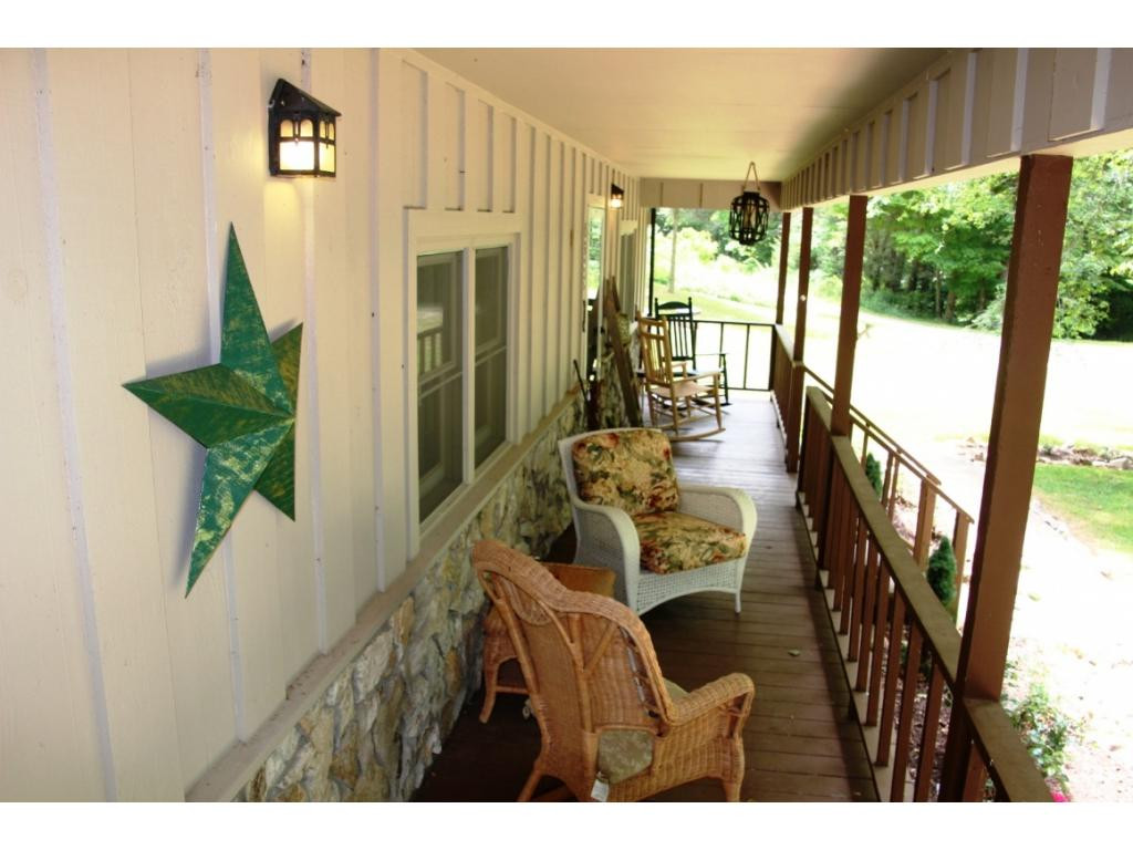 6909 Big Dry Run Road Butler, TN 37640 - Photo 5 of 25 GREAT FRONT PORCH