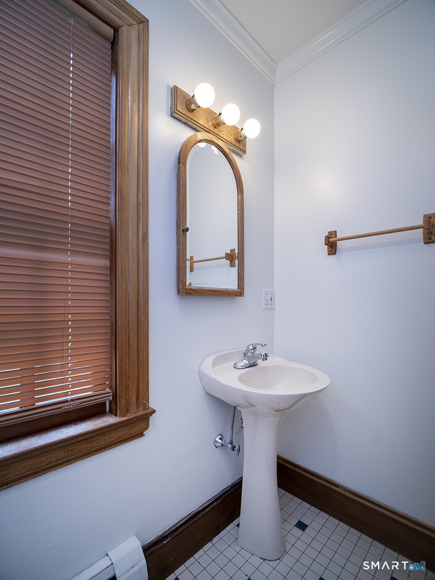 388 Amity Road Woodbridge, CT 06525 - Photo 27 of 39