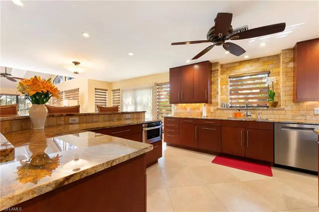 $699,999 | 11737 Quail Village Way, Naples, FL 34119