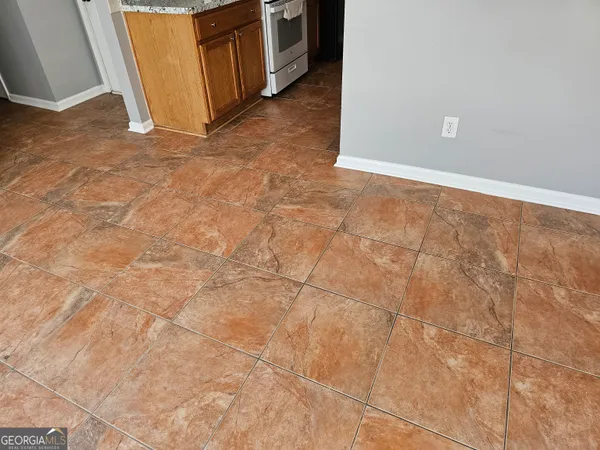 $2,600 | 1529 Sydney Pond Circle Northwest, Lawrenceville, GA 30046