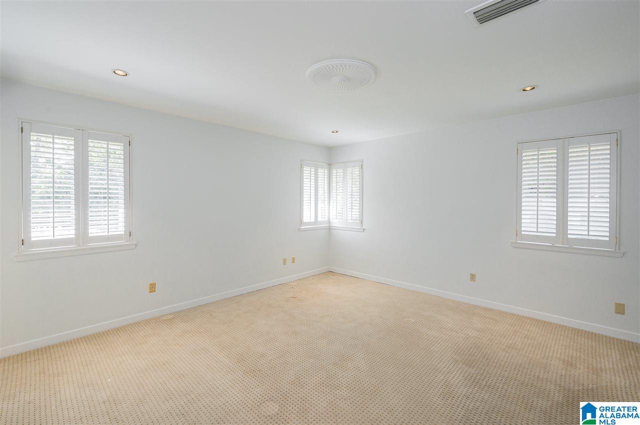 2716 Woodridge Road Birmingham, AL 35223 - Photo 17 of 37