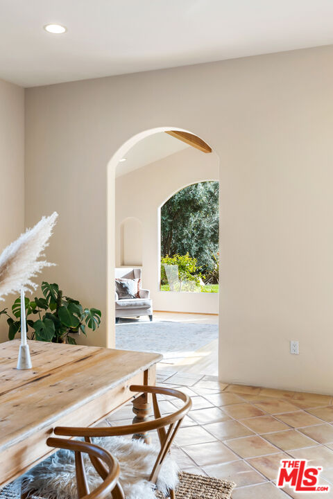 2175 Cold Canyon Road Calabasas, CA 91302 - Photo 9 of 35