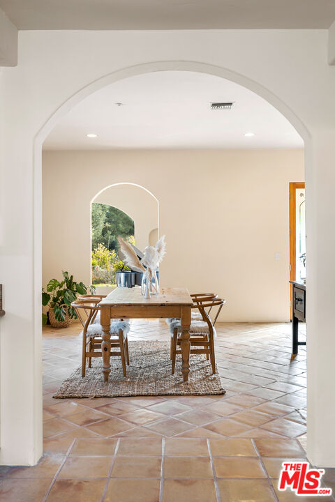 2175 Cold Canyon Road Calabasas, CA 91302 - Photo 10 of 35