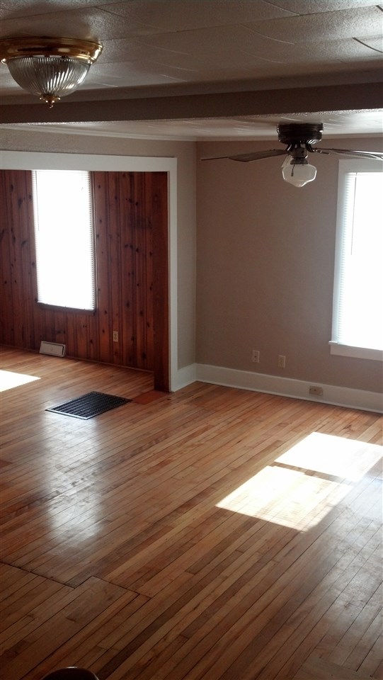 525 Rockingham Avenue Alma, MI 48801 - Photo 8 of 12 1882728-7.JPG