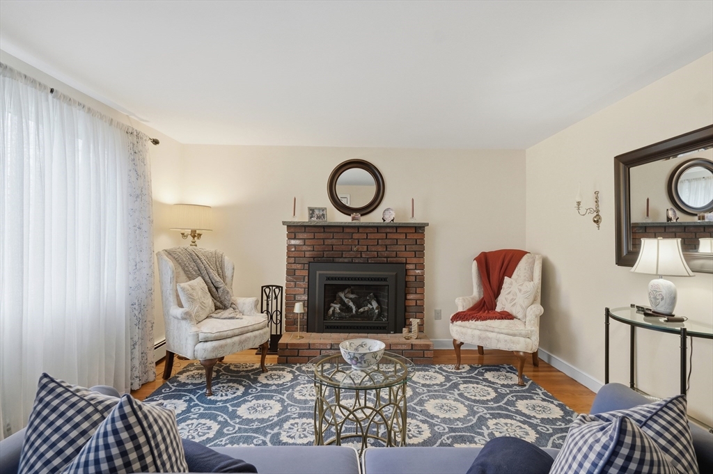 35 Enfield Street Lowell, MA 01852 - Photo 4 of 29 Gallery Image 4