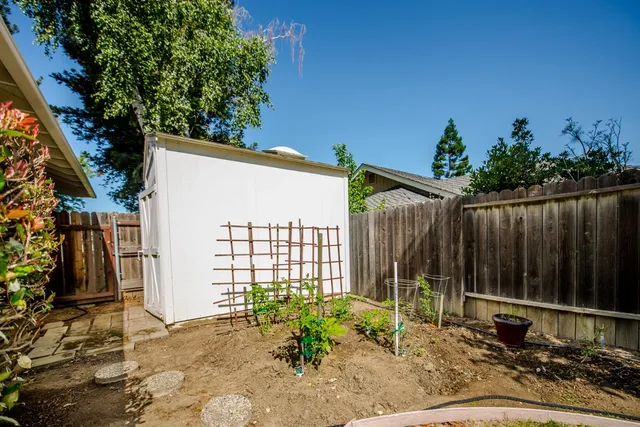 $849,000 | 725 Fairview Drive, Woodland, CA 95695