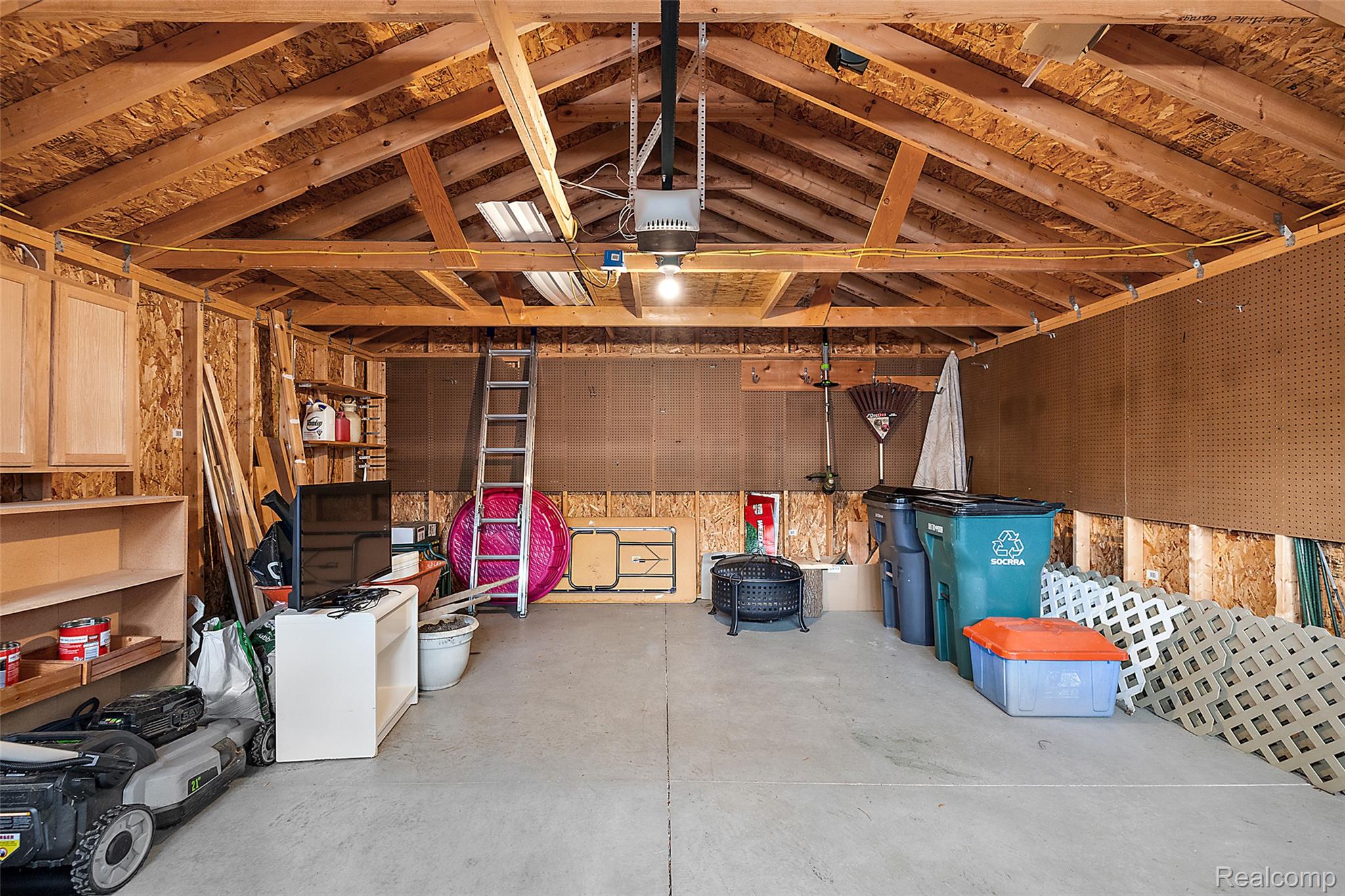 2386 Milverton Road Troy, MI 48083 - Photo 53 of 65 Garage