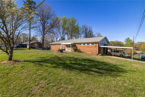 $300,000 | 4405 Knollwood Drive, Archdale, NC 27263