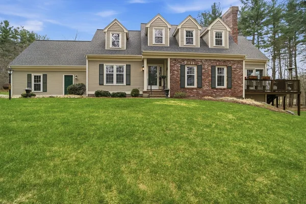 $949,900 | 41 Derby Lane, Unit 41, Tyngsborough, MA 01879
